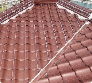 屋根の雨漏り工事